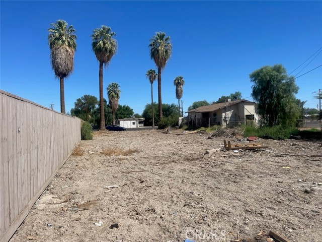 0 S Broadway, Blythe CA: https://media.crmls.org/medias/8ee31a3e-4c97-4195-9d24-02c764f3874b.jpg
