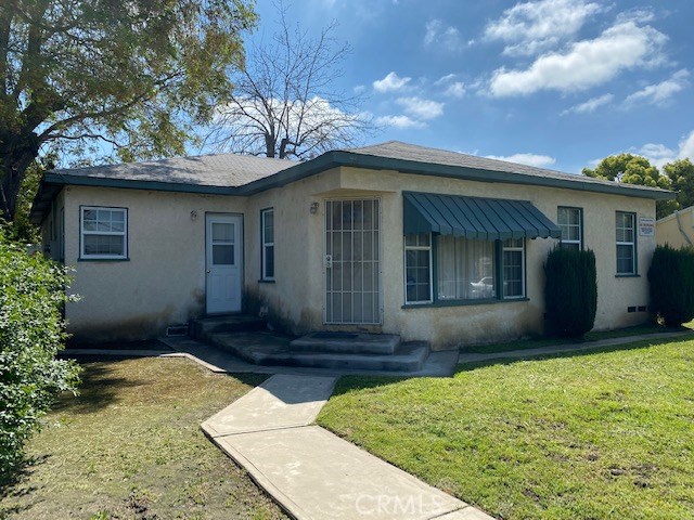 784 Buena Vista Ave. Pomona, California Take a look at this rare property with one of the LARGEST lots in the area! Amazing investment opportunity! This property has a 30,000 sqft lot in the heart of Pomona, close to the 71 freeway.
