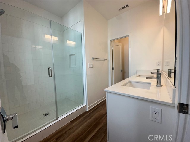 Detail Gallery Image 18 of 25 For 2328 Synergy, Irvine,  CA 92614 - 4 Beds | 3/1 Baths