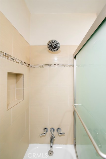 Detail Gallery Image 38 of 57 For 7447 Enfield, Reseda,  CA 91335 - 3 Beds | 2 Baths