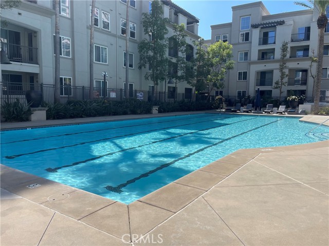 2252 Scholarship, Irvine CA: https://media.crmls.org/medias/8ee53e24-f18e-421f-8123-58e1d60252eb.jpg