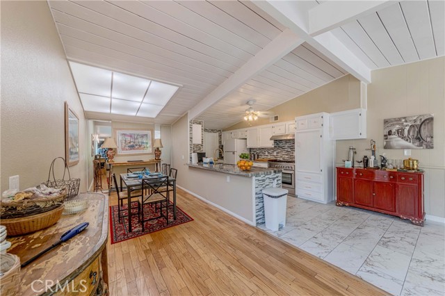 Detail Gallery Image 10 of 58 For 1901 Victoria Dr, Fullerton,  CA 92831 - 4 Beds | 3 Baths