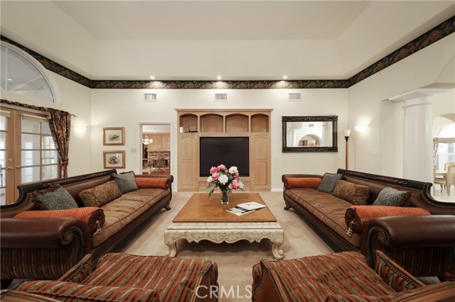 Detail Gallery Image 7 of 54 For 7301 Calle Sagrada, Bakersfield,  CA 93309 - 5 Beds | 4 Baths