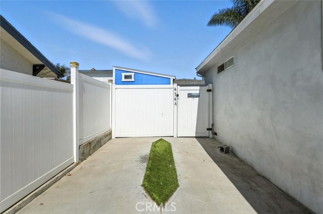 Detail Gallery Image 30 of 31 For 414 N Gertruda #B,  Redondo Beach,  CA 90277 - 3 Beds | 2 Baths