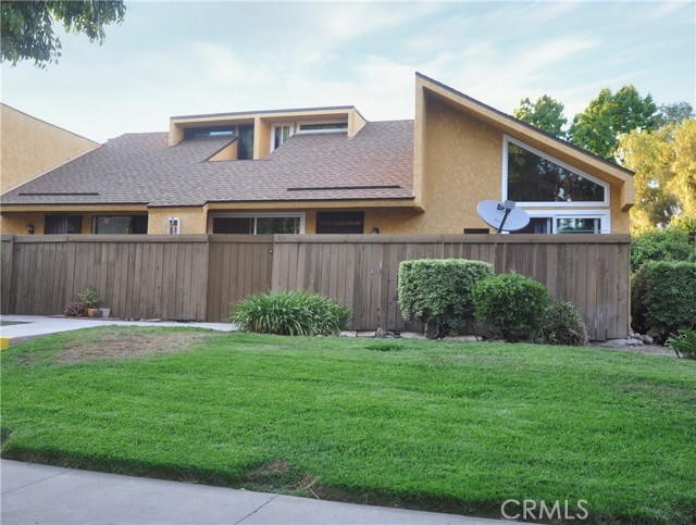 435 W 9Th St #C8, Upland, CA 91786