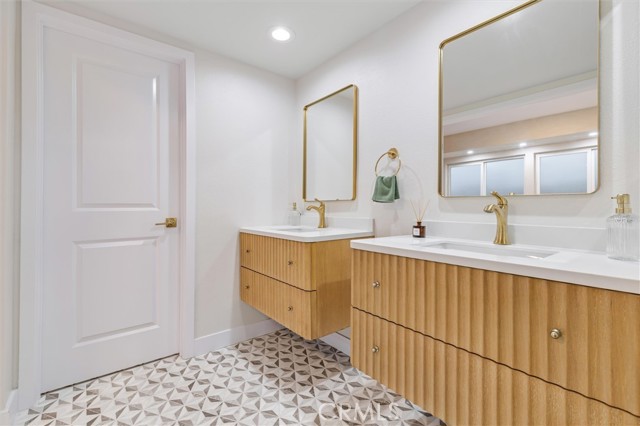 Detail Gallery Image 34 of 66 For 25476 Coral Wood, Lake Forest,  CA 92630 - 4 Beds | 2/1 Baths