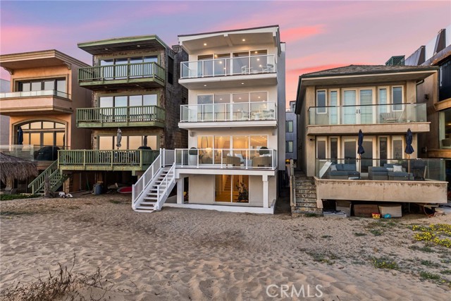105 A Surfside Avenue, Surfside CA: https://media.crmls.org/medias/8ee80d97-9353-4544-9eff-318de5d1b1a2.jpg