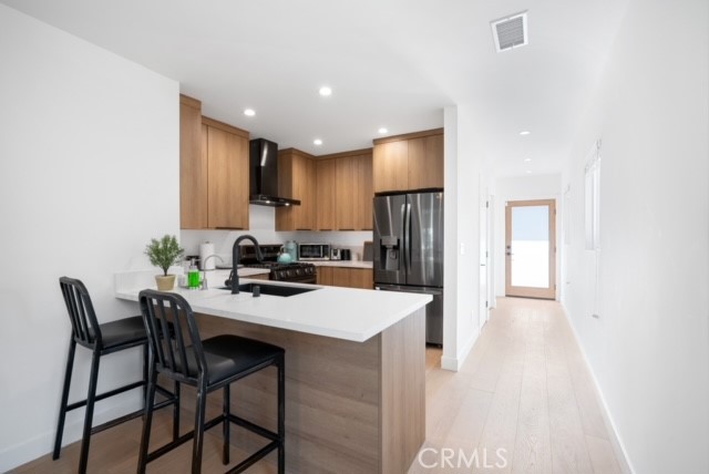 2672 Newell Street, Los Angeles CA: https://media.crmls.org/medias/8ee89a89-4974-4546-8d7a-28c4dba55102.jpg