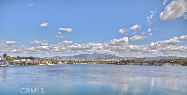 27951 Nevado, Mission Viejo CA: https://media.crmls.org/medias/8ee8cc5d-30d4-4d12-be9d-f360b69102f2.jpg