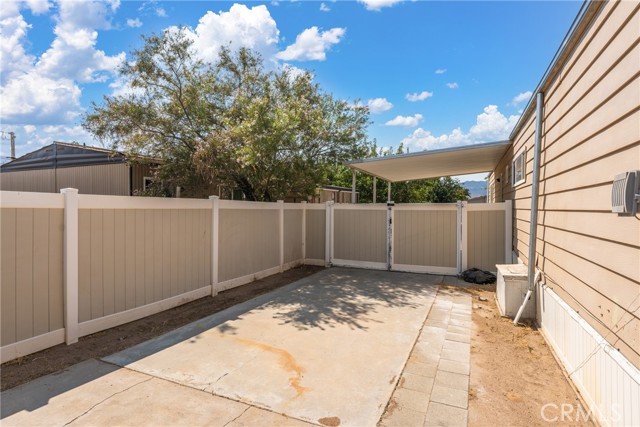 19146 Hinton Street, Hesperia CA: https://media.crmls.org/medias/8ee93a74-ec6d-48d1-8655-cc1452c82ce1.jpg