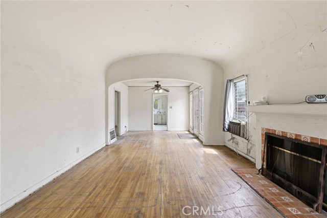 Detail Gallery Image 6 of 26 For 4720 Denny, Toluca Lake,  CA 91602 - 2 Beds | 1 Baths