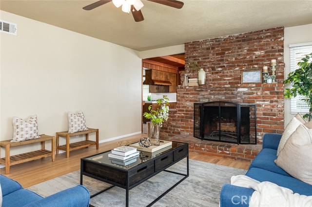 Detail Gallery Image 7 of 26 For 951 E Dalton Ave, Glendora,  CA 91741 - 3 Beds | 2 Baths