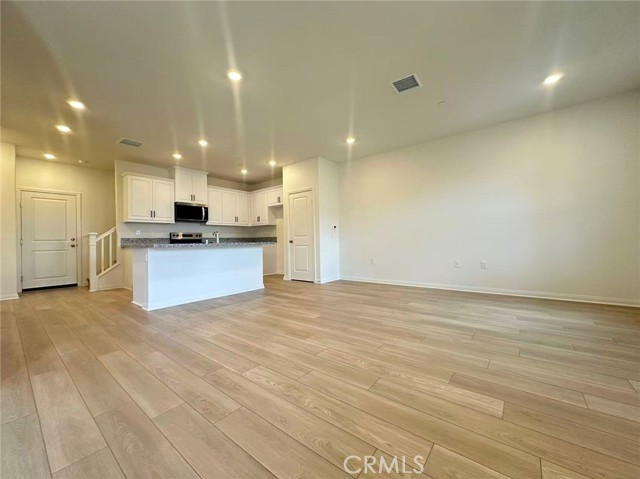 Detail Gallery Image 3 of 20 For 8536 Midway Ln, Chino,  CA 91708 - 3 Beds | 2/1 Baths