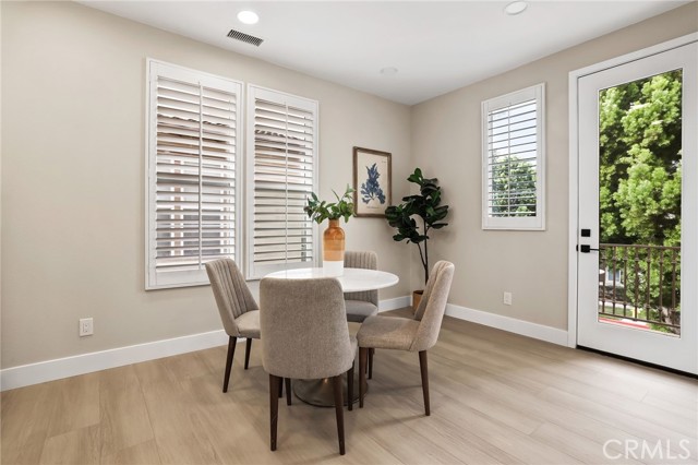 Detail Gallery Image 16 of 59 For 302 Tall Oak, Irvine,  CA 92603 - 3 Beds | 3/1 Baths