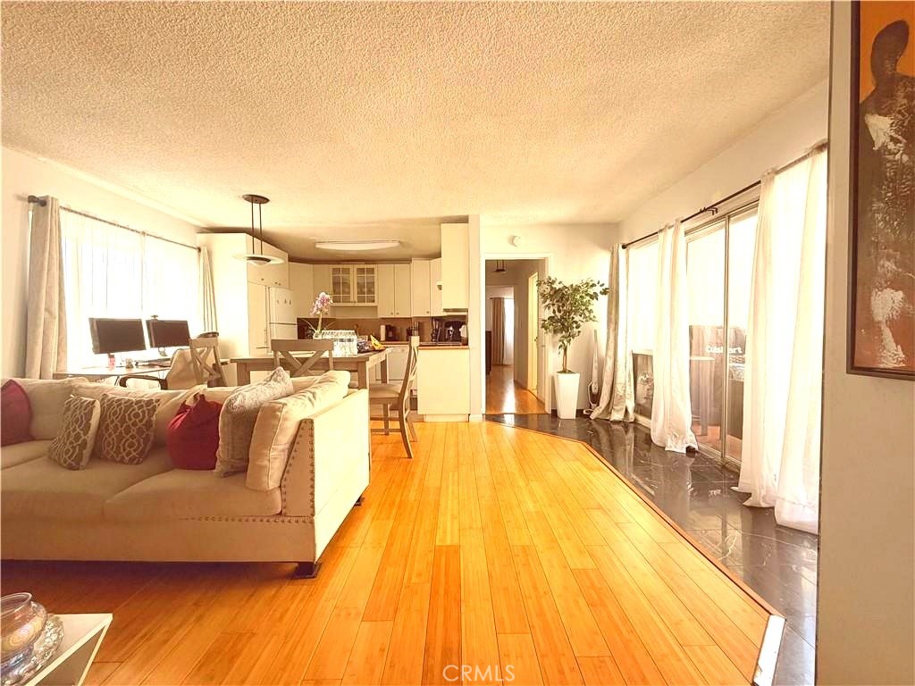 5300 Fairview #19