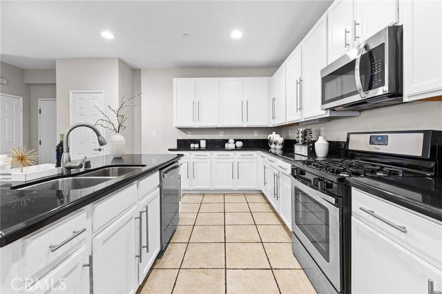 Detail Gallery Image 9 of 42 For 7353 W Ellena #64,  Rancho Cucamonga,  CA 91730 - 3 Beds | 2/1 Baths