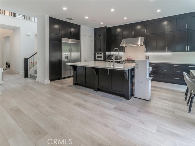 Detail Gallery Image 7 of 43 For 20725 W Liana Ct, Porter Ranch,  CA 91326 - 5 Beds | 5/1 Baths