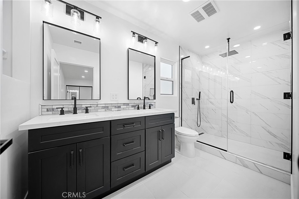 https://media.crmls.org/medias/8eee25a1-f17b-47b8-9388-60a11f08606a.jpg?preset=X-Large