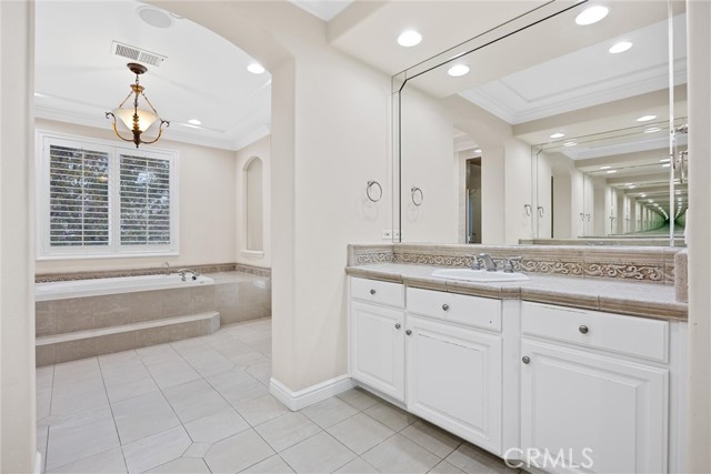 Detail Gallery Image 44 of 75 For 2612 Eagle Crest Dr, Bakersfield,  CA 93311 - 5 Beds | 4/1 Baths