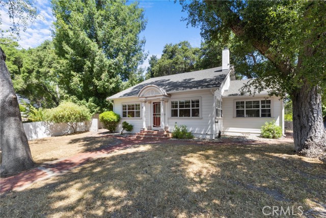 Detail Gallery Image 4 of 37 For 117 17th St, Paso Robles,  CA 93446 - 4 Beds | 3 Baths