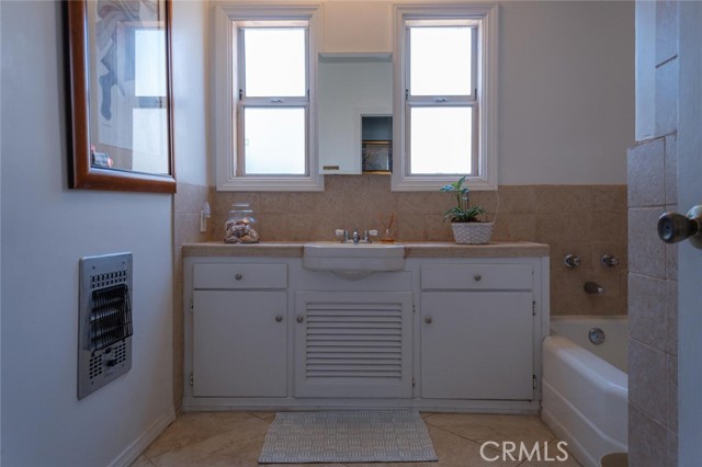 3815 Welland Avenue, Los Angeles CA: https://media.crmls.org/medias/8eef4d0d-daa6-40ab-9f59-f922f974c050.jpg