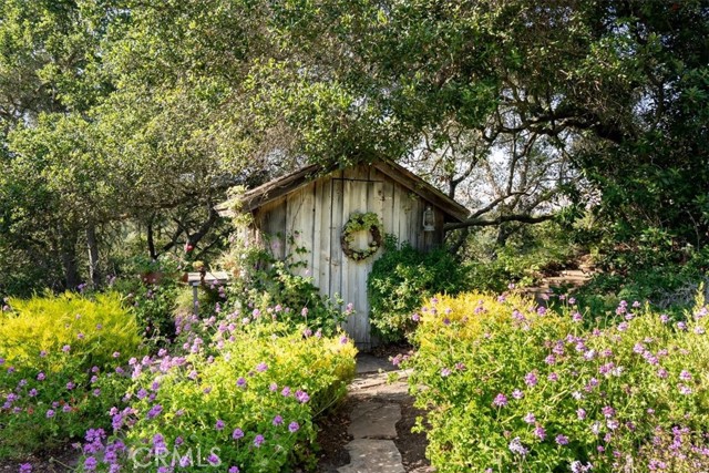 2310 Oak Haven Lane, Arroyo Grande CA: https://media.crmls.org/medias/8eef6e13-f4a3-499f-a3ab-0a84a0eb7c51.jpg