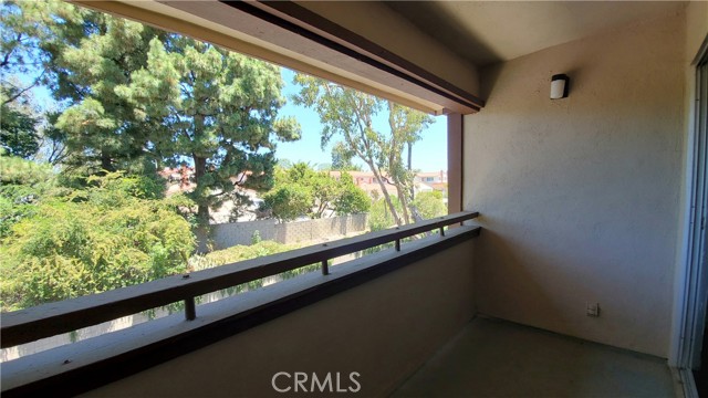 Detail Gallery Image 20 of 29 For 5937 Armaga Spring Rd #K,  Rancho Palos Verdes,  CA 90275 - 2 Beds | 2 Baths