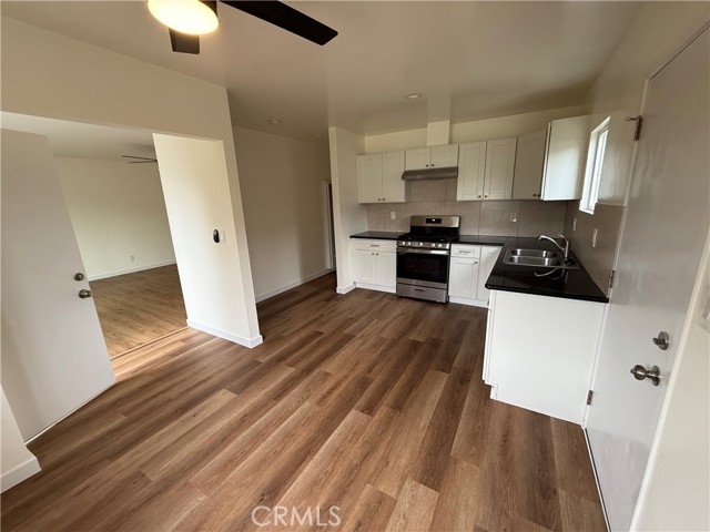 Detail Gallery Image 5 of 28 For 2444 250th #D,  Lomita,  CA 90717 - 3 Beds | 1 Baths