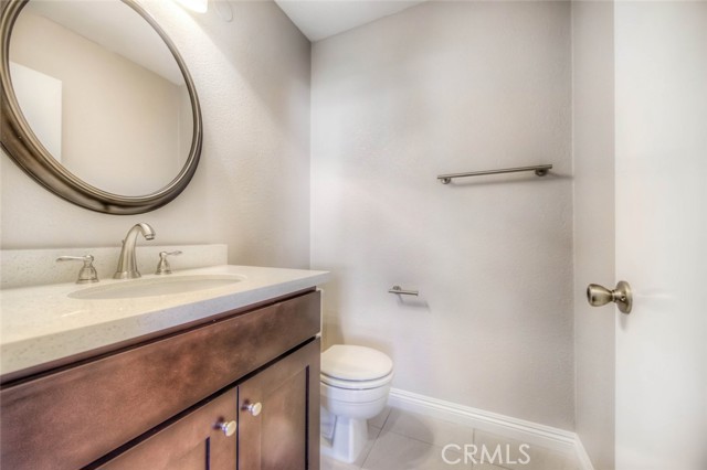 Detail Gallery Image 13 of 32 For 120 Gallery Way, Tustin,  CA 92782 - 3 Beds | 2/1 Baths