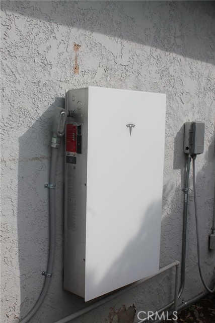 615 Monterey Street, Redlands CA: https://media.crmls.org/medias/8ef19481-e526-4232-9878-bada3cbed987.jpg