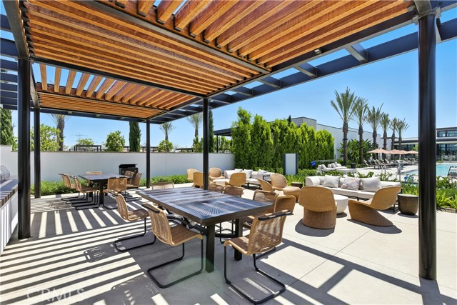 258 Sage Way, Montebello CA: https://media.crmls.org/medias/8ef2988d-14cb-4c87-b309-0ff45789128a.jpg