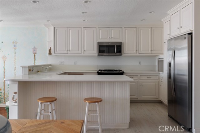 Detail Gallery Image 10 of 19 For 116 E Oceanfront, Newport Beach,  CA 92661 - 3 Beds | 2/1 Baths