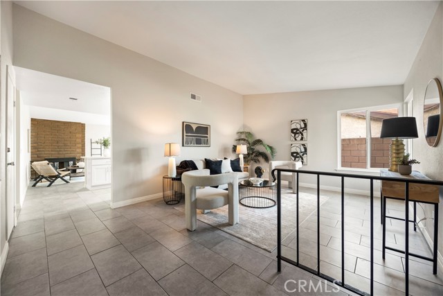 Detail Gallery Image 3 of 32 For 423 Montezuma St, Ontario,  CA 91762 - 3 Beds | 2 Baths