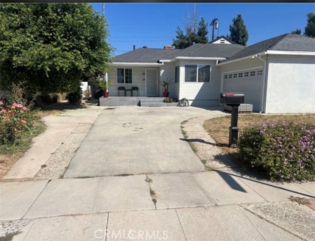 18763 Sunburst Street, Northridge CA: https://media.crmls.org/medias/8ef39c64-2a3c-4c00-a1d8-34a1fa3a4970.jpg