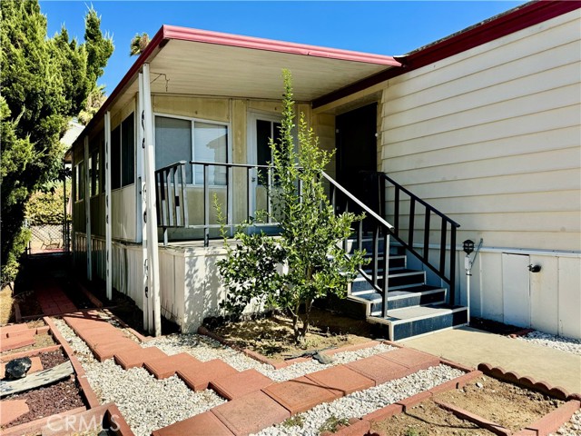 Detail Gallery Image 3 of 41 For 1536 S State St #4,  Hemet,  CA 92543 - 2 Beds | 2 Baths