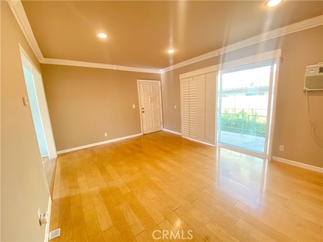 Detail Gallery Image 4 of 16 For 418 E Harvard Rd #F,  Burbank,  CA 91501 - 2 Beds | 1 Baths