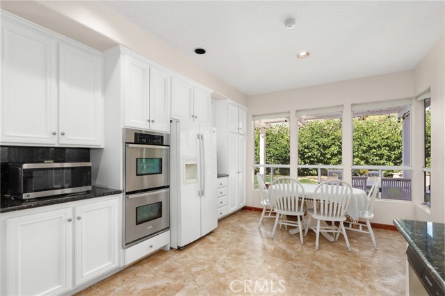 61 Summitcrest, Rancho Santa Margarita CA: https://media.crmls.org/medias/8ef3f82d-79ec-4fb4-bfc7-b9bed2c55ca3.jpg