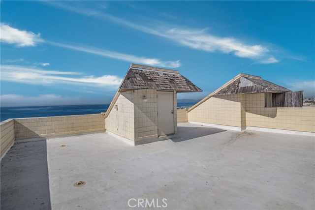 531 Esplanade, Redondo Beach, California 90277, 2 Bedrooms Bedrooms, ,Residential,Sold,Esplanade,SB23202672