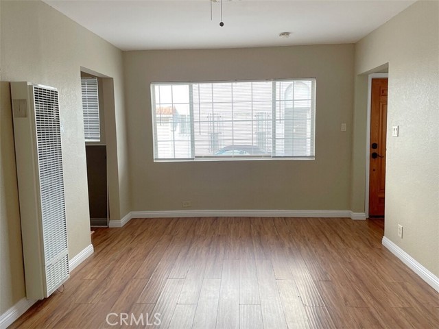 Detail Gallery Image 5 of 14 For 410 E 21st St, Long Beach,  CA 90806 - – Beds | – Baths