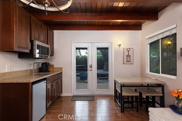 Detail Gallery Image 12 of 30 For 5851 Premiere Ave, Lakewood,  CA 90712 - 3 Beds | 3 Baths