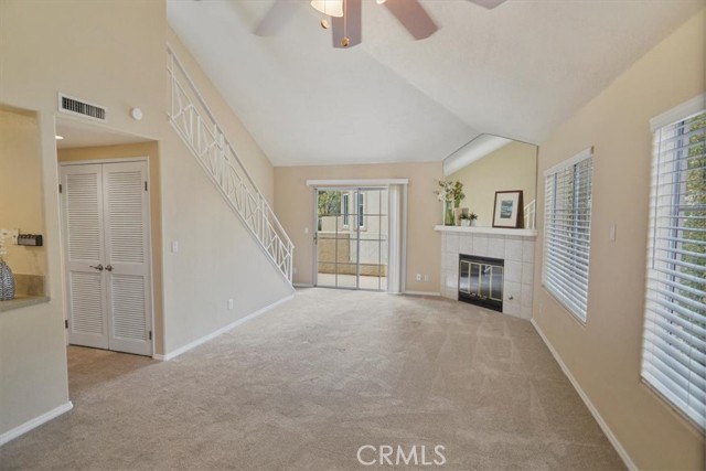 Detail Gallery Image 8 of 24 For 23933 Del Monte Dr #24,  Valencia,  CA 91355 - 2 Beds | 2 Baths