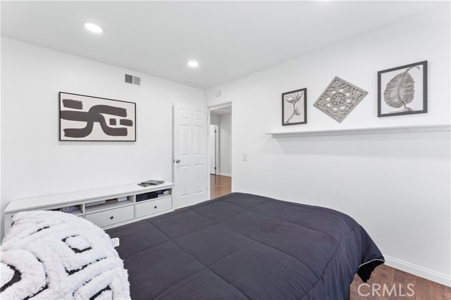 24652 Ashland Drive, Laguna Hills CA: https://media.crmls.org/medias/8ef660d2-d5f4-4cb8-ae2e-e3002a77f326.jpg