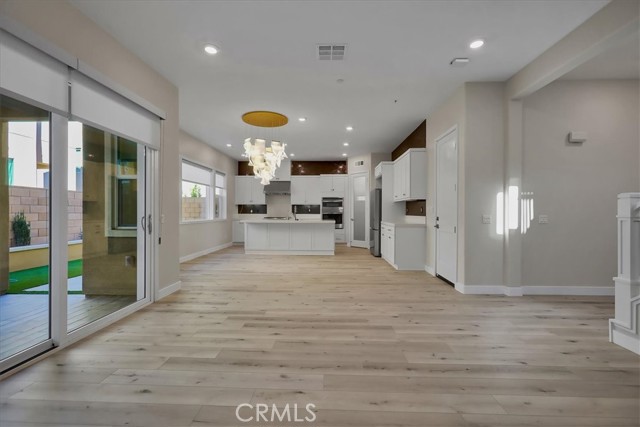 670 Athos, Lake Forest CA: https://media.crmls.org/medias/8ef67779-836c-4802-b5a6-9292516454c8.jpg