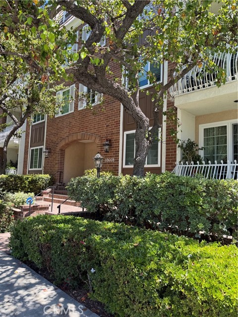 10668 Eastborne Unit: 203