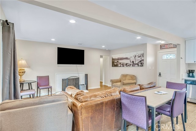 Detail Gallery Image 6 of 41 For 9022 Marlene Ave, Garden Grove,  CA 92841 - 6 Beds | 4 Baths