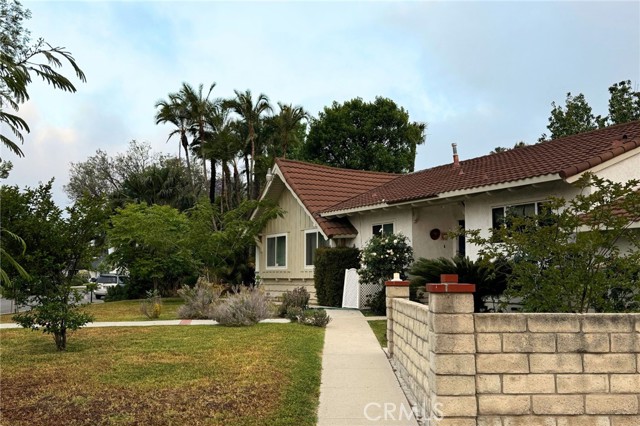 18301 Ludlow Street, Porter Ranch CA: https://media.crmls.org/medias/8ef6fc04-6231-47e1-aebb-14a57c461d6f.jpg