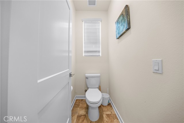 8254 Traveller Street, Chino CA: https://media.crmls.org/medias/8ef70777-7030-40c5-b8de-68cdf3a2bbff.jpg