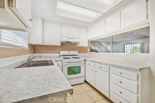 Image 5 of 26 For 34414 Laura Way