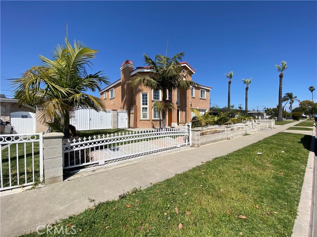 Detail Gallery Image 4 of 5 For 9521 Oasis Ave, Garden Grove,  CA 92844 - 4 Beds | 3/1 Baths