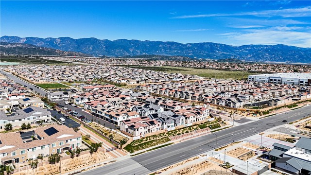 Detail Gallery Image 41 of 45 For 16651 Snowdrop #1,  Fontana,  CA 92336 - 3 Beds | 2 Baths